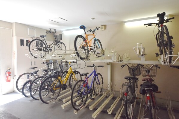 スイート・ワン・コートの物件内観写真